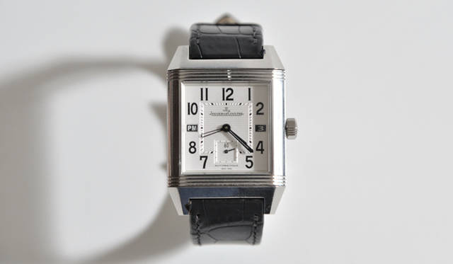 <strong>My Own Watch｜小山薫堂さん</strong>　ジャガー・ルクルトのレベルソ クオドラ。GMT機能付き。