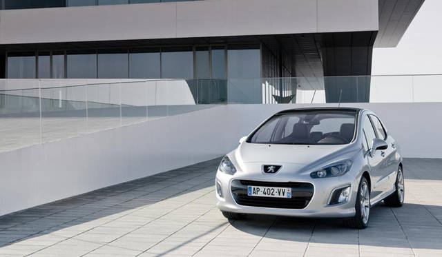 <strong>PEUGEOT 308｜プジョー 308</strong>