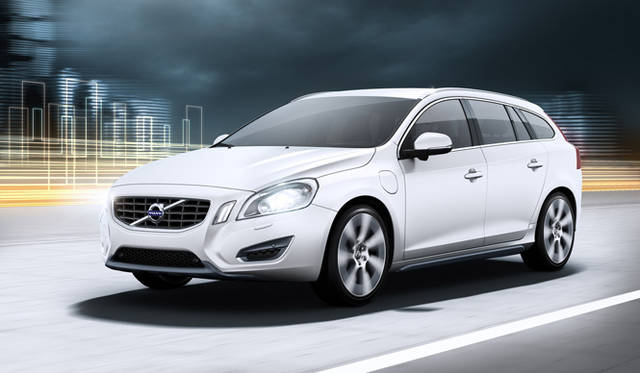 <strong>VOLVO V60 Plug-in Hybrid｜ボルボ V60 プラグイン ハイブリッド</strong>