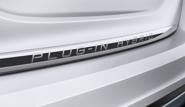 <strong>VOLVO V60 Plug-in Hybrid｜ボルボ V60 プラグイン ハイブリッド</strong>