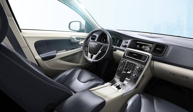 <strong>VOLVO V60 Plug-in Hybrid｜ボルボ V60 プラグイン ハイブリッド</strong>