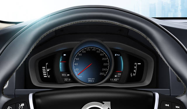 <strong>VOLVO V60 Plug-in Hybrid｜ボルボ V60 プラグイン ハイブリッド</strong>