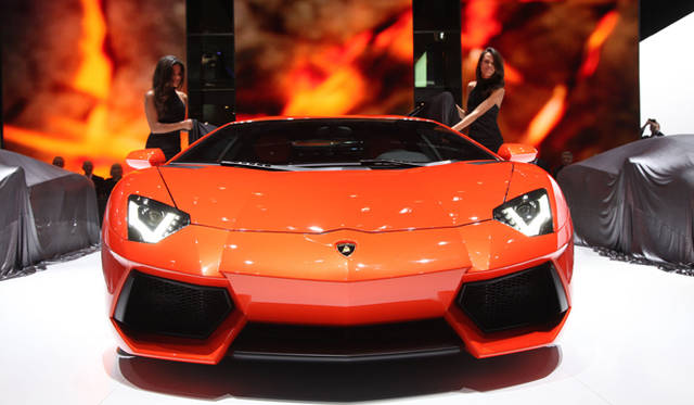 <strong>Lamborghini Aventador｜ランボルギーニ アヴェンタドール</strong>