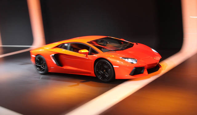 <strong>Lamborghini Aventador｜ランボルギーニ アヴェンタドール</strong>