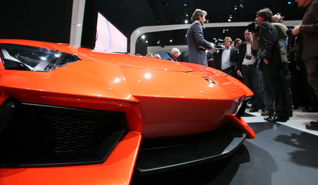 <strong>Lamborghini Aventador｜ランボルギーニ アヴェンタドール</strong>