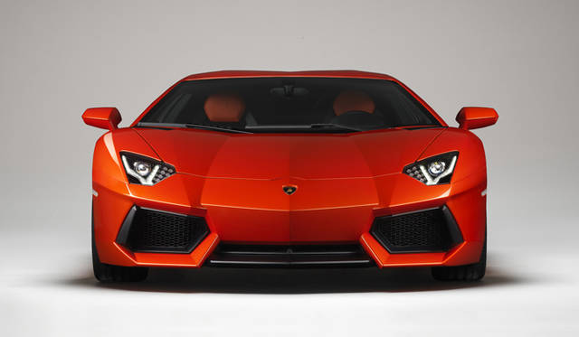 <strong>Lamborghini Aventador｜ランボルギーニ アヴェンタドール</strong>