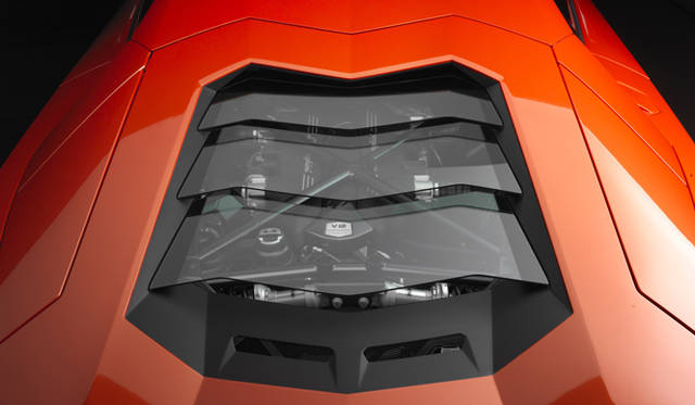 <strong>Lamborghini Aventador｜ランボルギーニ アヴェンタドール</strong>