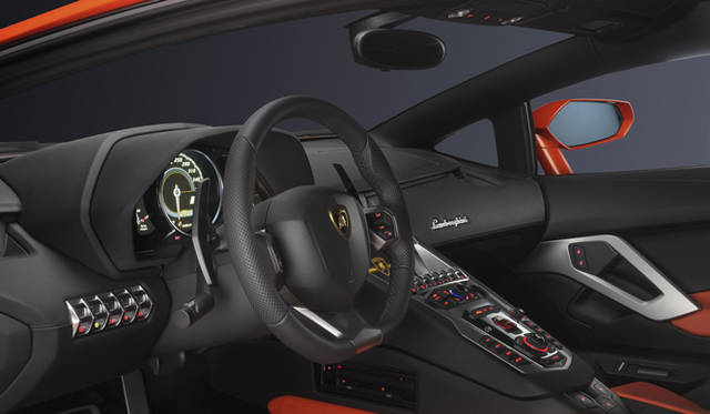 <strong>Lamborghini Aventador｜ランボルギーニ アヴェンタドール</strong>