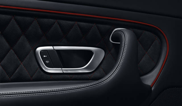 <strong>BENTLEY SUPERSPORTS “ICE SPEED RECORD” CONVERTIBLE｜ベントレー スーパースポーツ “アイス レコード” コンバーチブル</strong>