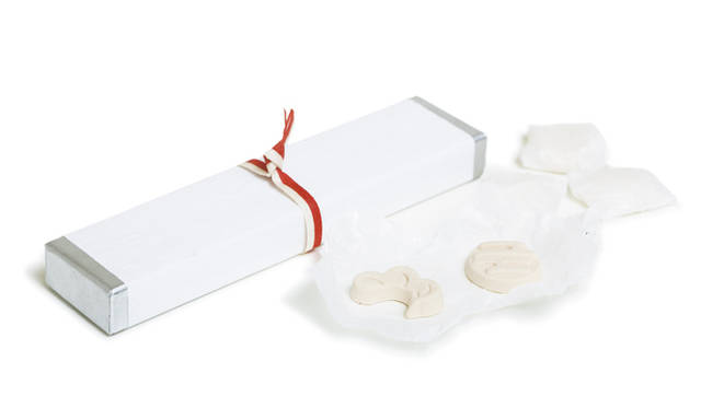 <strong>NIWAKA｜俄</strong>  京菓子の老舗「塩芳軒」による俄オリジナルのお干菓子