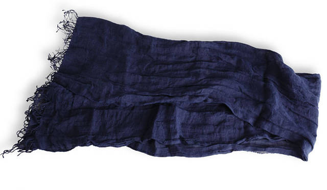 <strong>BARNEYS NEW YORK｜バーニーズ　ニューヨーク</strong>　「JIL SANDER」ストール1万9950円（バーニーズ　ニューヨーク）