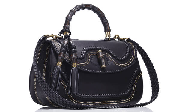 <strong>GUCCI｜グッチ</strong> 現代の生活に合わせ、たっぷり収納できるのが嬉しいラージサイズ。「ニューバンブーバッグ」[W36×H22×D15cm] 46万2000円（グッチ／グッチ ジャパン カスタマーサービス）
