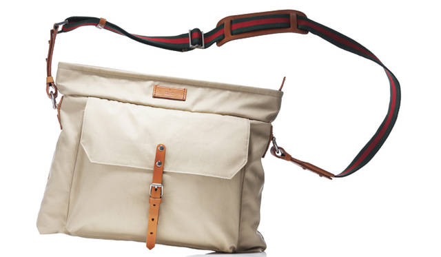 <strong>GUCCI｜グッチ</strong> メッセンジャーバッグ [W39×H30×D7cm] 9万6600円（グッチ／グッチ ジャパン）