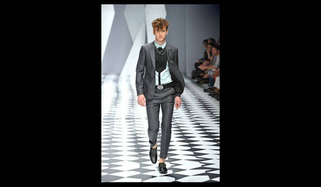 02_versace <strong>VERSACE|ヴェルサーチ</strong>