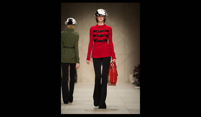 <strong>BURBERRY PRORSUM｜バーバリー プローサム</strong> 2011年秋冬コレクション速報 ©BURBERRY