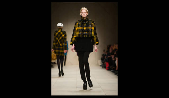 <strong>BURBERRY PRORSUM｜バーバリー プローサム</strong> 2011年秋冬コレクション速報 ©BURBERRY
