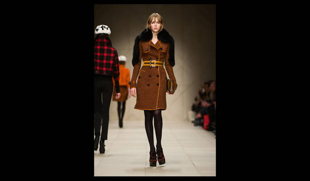 <strong>BURBERRY PRORSUM｜バーバリー プローサム</strong> 2011年秋冬コレクション速報 ©BURBERRY