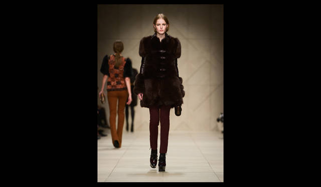 <strong>BURBERRY PRORSUM｜バーバリー プローサム</strong> 2011年秋冬コレクション速報 ©BURBERRY