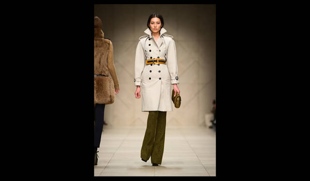 <strong>BURBERRY PRORSUM｜バーバリー プローサム</strong> 2011年秋冬コレクション速報 ©BURBERRY