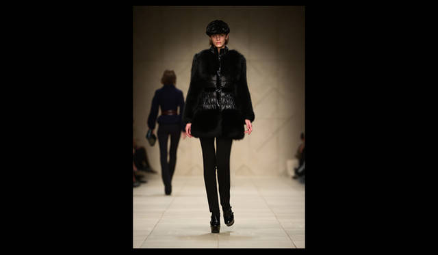 <strong>BURBERRY PRORSUM｜バーバリー プローサム</strong> 2011年秋冬コレクション速報 ©BURBERRY