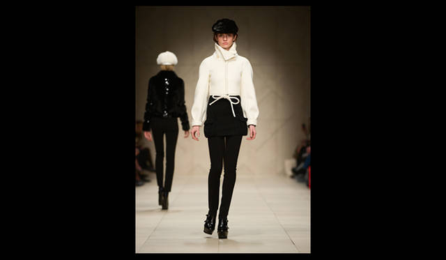 <strong>BURBERRY PRORSUM｜バーバリー プローサム</strong> 2011年秋冬コレクション速報 ©BURBERRY