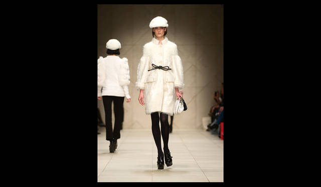 <strong>BURBERRY PRORSUM｜バーバリー プローサム</strong> 2011年秋冬コレクション速報 ©BURBERRY