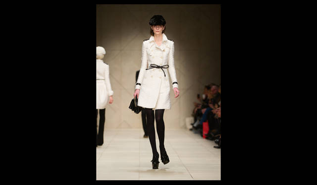 <strong>BURBERRY PRORSUM｜バーバリー プローサム</strong> 2011年秋冬コレクション速報 ©BURBERRY