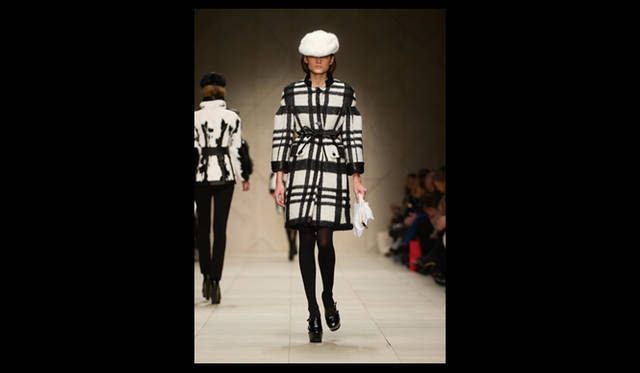 <strong>BURBERRY PRORSUM｜バーバリー プローサム</strong> 2011年秋冬コレクション速報 ©BURBERRY