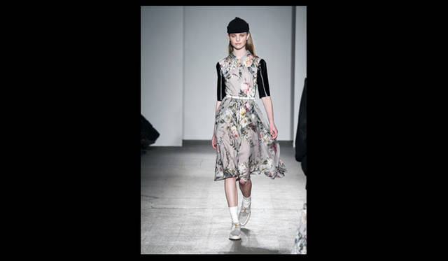 <strong>KAREN WALKER｜カレン ウォーカー</strong> 2011年秋冬コレクション速報　