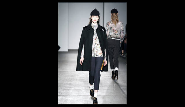 <strong>KAREN WALKER｜カレン ウォーカー</strong> 2011年秋冬コレクション速報　