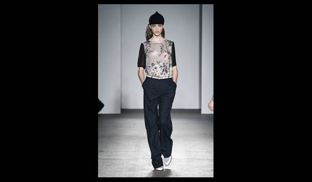 <strong>KAREN WALKER｜カレン ウォーカー</strong> 2011年秋冬コレクション速報　