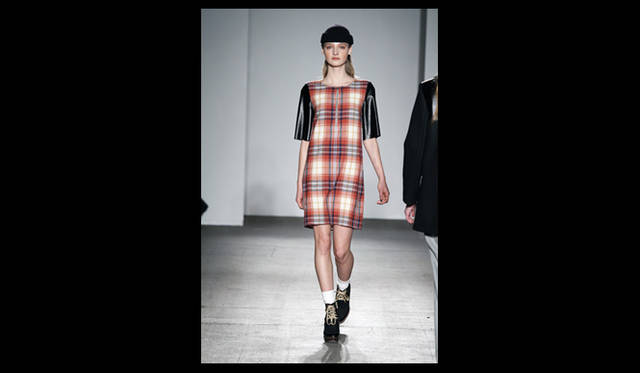 <strong>KAREN WALKER｜カレン ウォーカー</strong> 2011年秋冬コレクション速報　