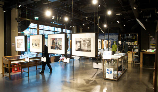 <strong>Rock My World !｜いま、旬な英国へ｜レジャー－リージェント・ストリート・ウォーキング・ツアー</strong>　ナショナル・ジオグラフィックの世界初の直営ストア。