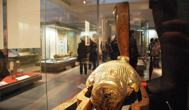 <strong>Rock My World !｜いま、旬な英国へ｜ミュージアム－大英博物館</strong>　世界中のナショナルトレジャーが収蔵・展示されている。有名なところではロゼッタストーン、古代エジプトのミイラ、オベリスクなど。