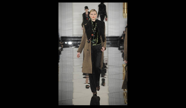 <strong>RALPH LAUREN COLLECTION｜ラルフ ローレン コレクション</strong> 2011年秋冬コレクション速報　