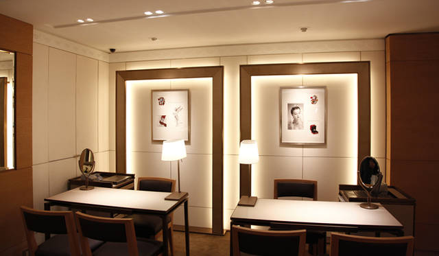 <strong>Cartier｜カルティエ</strong> 　カルティエ 銀座2丁目ブティック ブライダルサロン 。