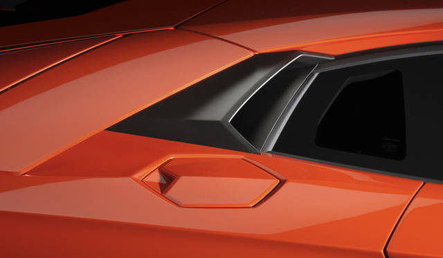 <strong>Lamborghini Aventador｜ランボルギーニ アヴェンタドール</strong>
