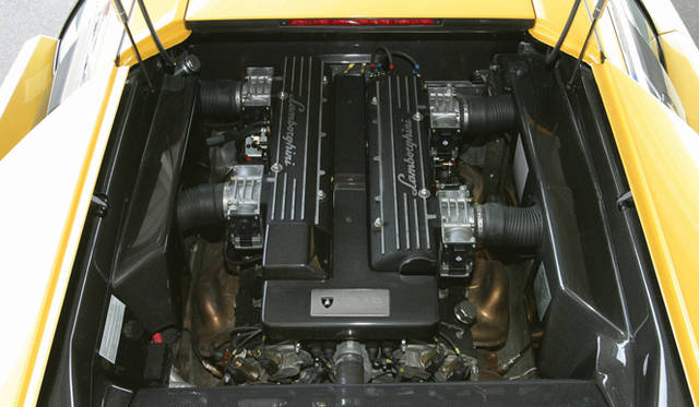 <strong>Lamborghini Murciélago｜ランボルギーニ ムルシエラゴ</strong>