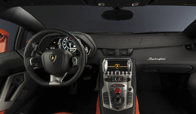 <strong>Lamborghini Aventador｜ランボルギーニ アヴェンタドール</strong>
