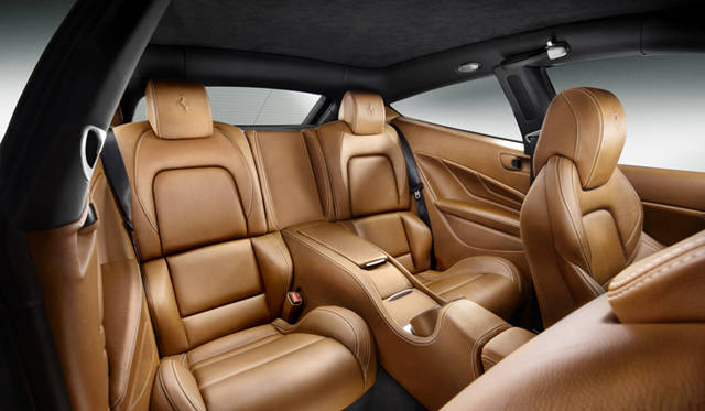 <strong>Ferrari FF｜フェラーリ FF</strong>