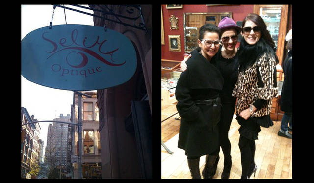 <strong> Catherine Malandrino｜キャサリン・マランドリーノのNEW YORK通信 vol.05</strong> 　アイウェアのデザイナーであり、親友でもあるセリマのお店「Selima Optique」。今シーズンのコレクションではコラボレーションも展開。真ん中がセリマ。59 Wooster Street, New York, NY 10012　　Tel. +1 212 343 9490