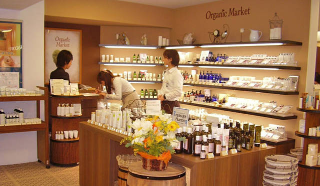 <strong>SEIBU｜西武</strong>　西武渋谷店A館M2階・オーガニックマーケット　オーガニック化粧品約15ブランドを世界各国から厳選