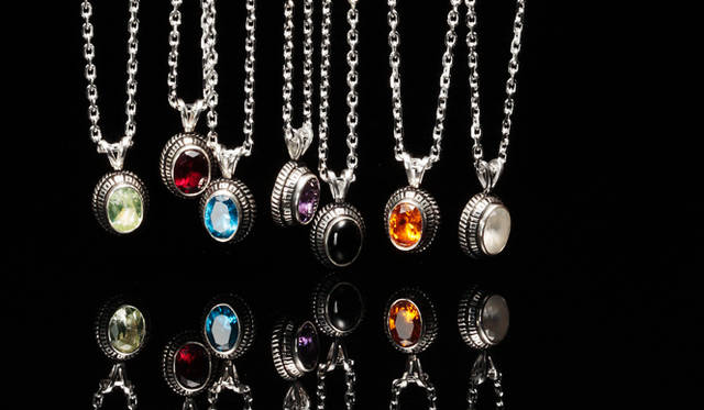 <strong>JAM HOME MADE｜ジャム ホーム メイド</strong>　ハイブリットカレッジネックレス（純銀／オニキス／ジルコニア）  1万9950円　※3月31日までにいただいた受注分のお渡しは5月下旬を予定しています。