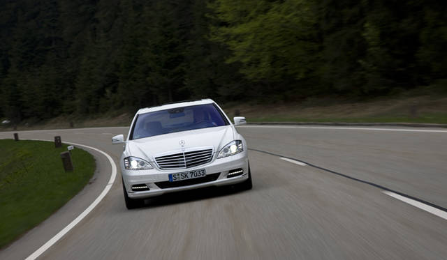 <strong>Mercedes-Benz S400 HYBRID｜メルセデス・ベンツ S400 ハイブリッド</strong>
