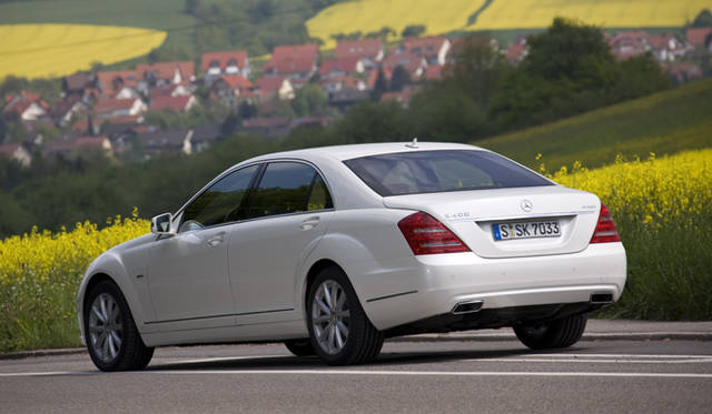 <strong>Mercedes-Benz S400 HYBRID｜メルセデス・ベンツ S400 ハイブリッド</strong>