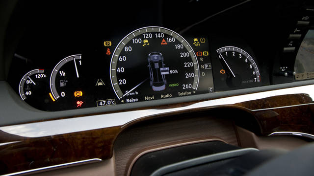 <strong>Mercedes-Benz S400 HYBRID｜メルセデス・ベンツ S400 ハイブリッド</strong>