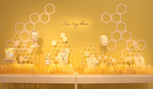 <strong>CHAUMET｜ショーメ</strong> 会場のディスプレイ。