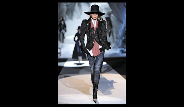 <strong>DSQUARED²｜ディースクエアード</strong>　 2011年秋冬コレクション速報　