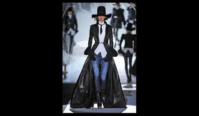 <strong>DSQUARED²｜ディースクエアード</strong>　 2011年秋冬コレクション速報　