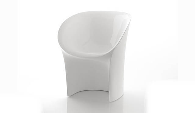 <strong>エキシビション「TWILIGHT-Tokujin Yoshioka」</strong>　椅子「MOON」シリーズ